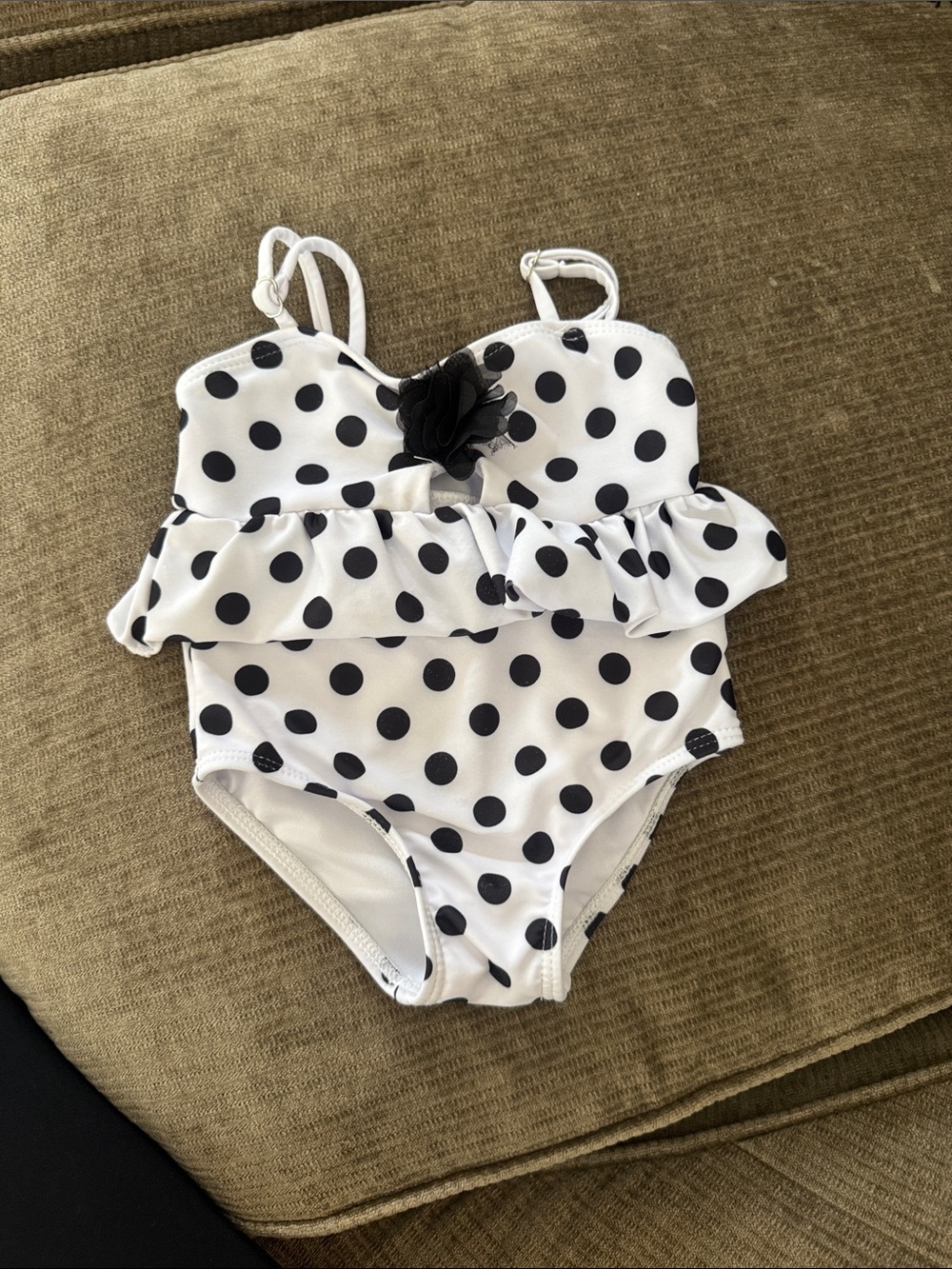 SHEIN White One-Piece Swimsuit with Black Polka Dots and Ruffle